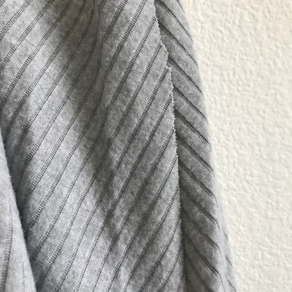 LAST1️⃣////SOFT IVORY LACE UP HOODIE - Picture 8 of 11